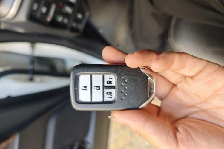 Used Honda Elysion 2016 2.4L Supreme Edition Vehicle Key