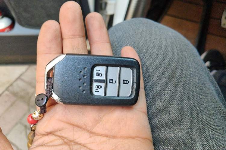 Used Honda Elysion 2016 2.4L Supreme Edition Vehicle Key