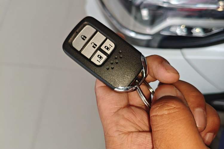 Used Honda Elysion 2016 2.4L Supreme Edition Vehicle Key
