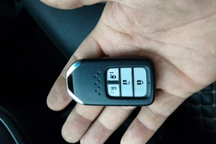 Used Honda Elysion 2016 2.4L Luxury Edition Vehicle Key