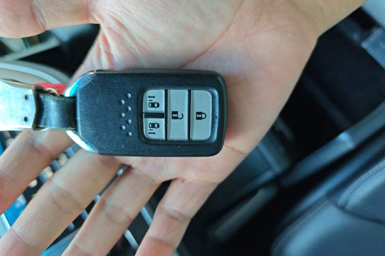 Used Honda Elysion 2016 2.4L Supreme Edition Vehicle Key