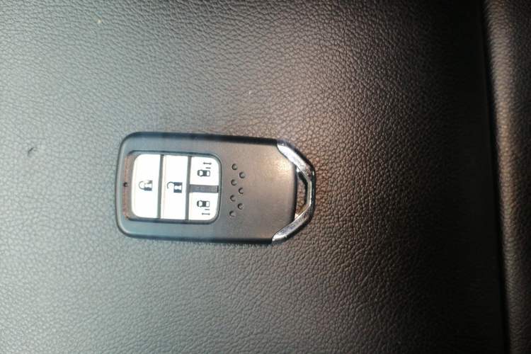 Used Honda Elysion 2016 2.4L Classic Edition Vehicle Key