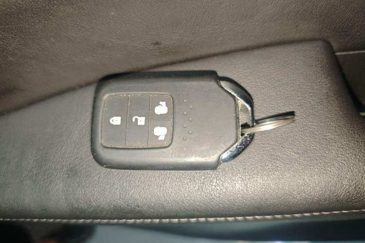 Used Honda Elysion 2016 2.4L Supreme Edition Vehicle Key