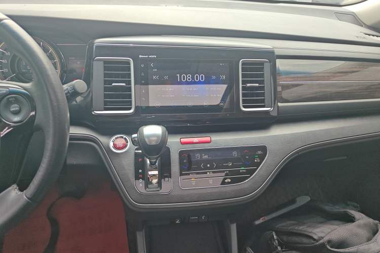 Used Honda Elysion 2016 2.4L Comfort Edition Audio And AC Panel