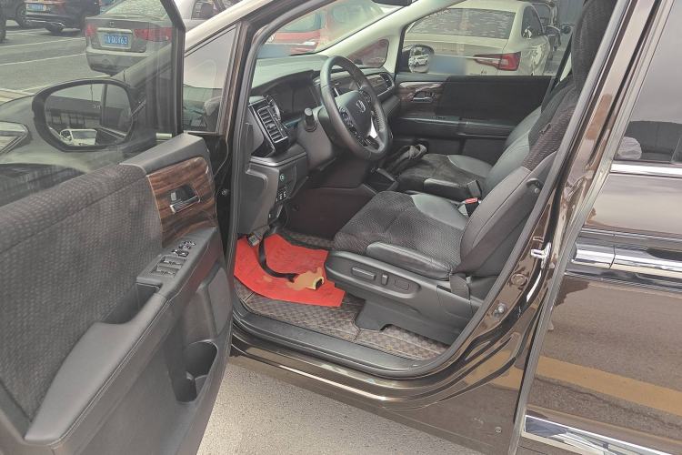 Used Honda Elysion 2016 2.4L Comfort Edition Driver Seat