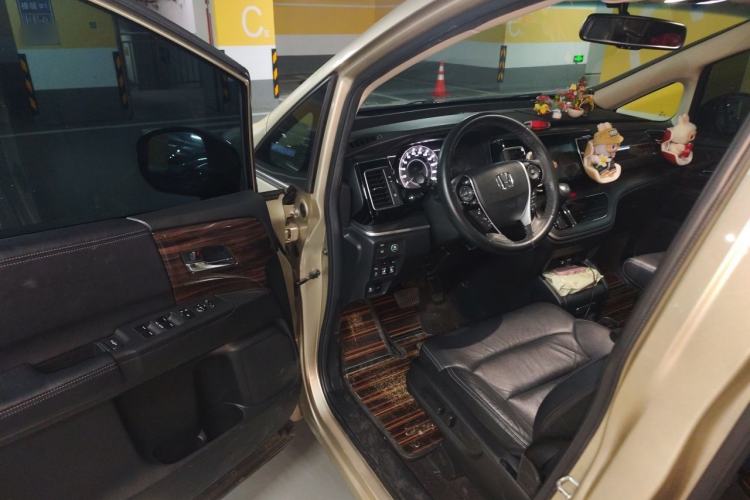 Used Honda Elysion 2016 2.4L Luxury Edition Driver Seat