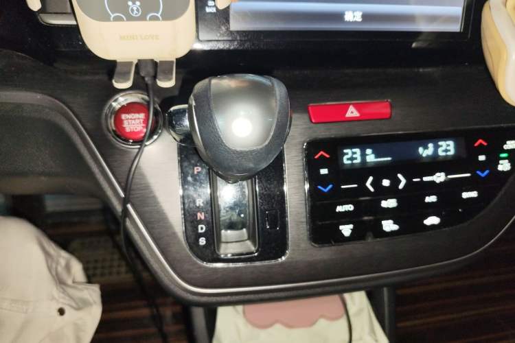 Used Honda Elysion 2016 2.4L Luxury Edition Gear Lever