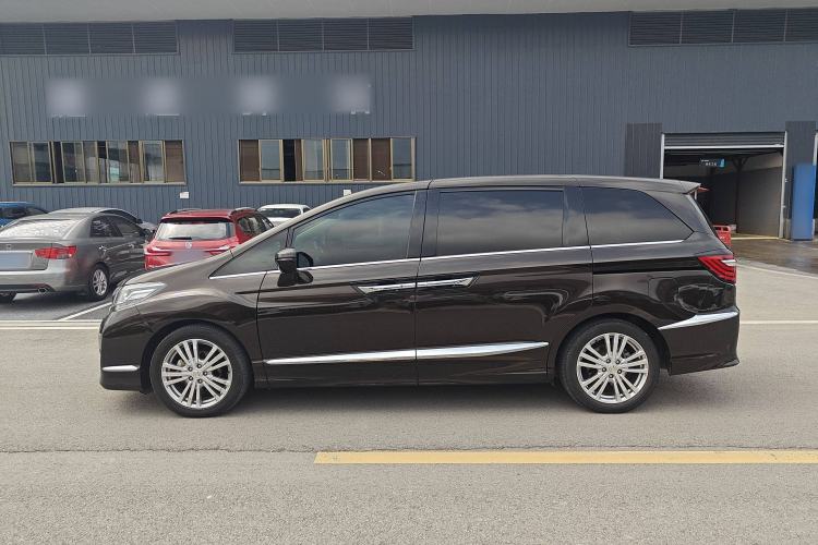 Used Honda Elysion 2016 2.4L Comfort Edition Left Side