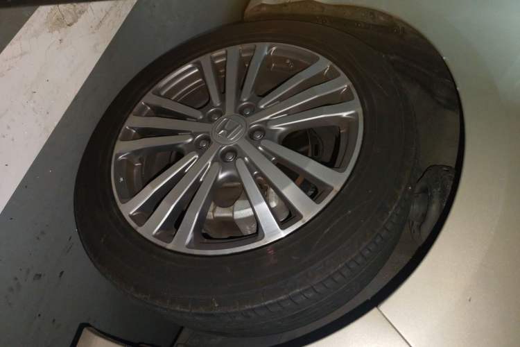 Used Honda Elysion 2016 2.4L Luxury Edition Right Front Wheel Hub