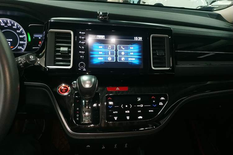 Used Honda Elysion 2019 2.0L Hybrid Supreme Edition Audio And AC Panel