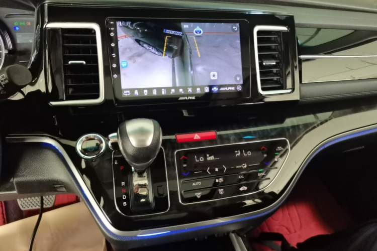 Used Honda Elysion 2019 2.0L Hybrid Luxury Edition Audio And AC Panel