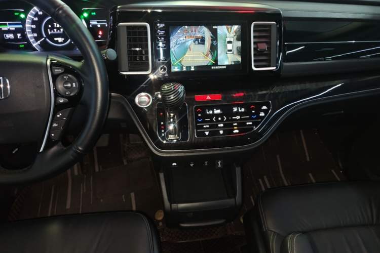 Used Honda Elysion 2019 2.0L Hybrid Luxury Edition Audio And AC Panel