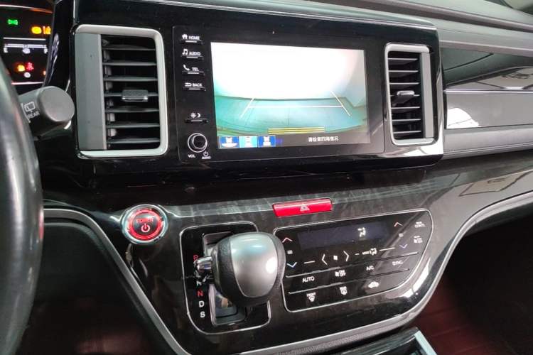 Used Honda Elysion 2019 2.0L Hybrid Luxury Edition Audio And AC Panel