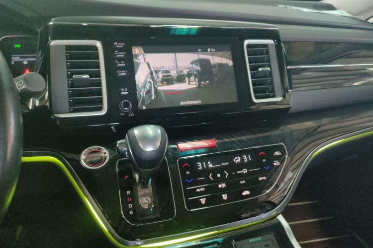 Used Honda Elysion 2019 2.0L Hybrid Luxury Edition Audio And AC Panel