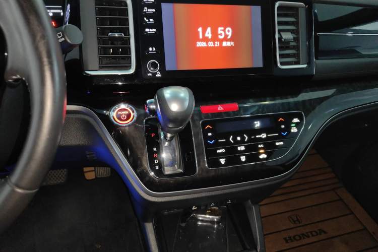 Used Honda Elysion 2019 2.0L Hybrid Luxury Edition Audio And AC Panel