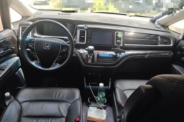 Used Honda Elysion 2019 2.0L Hybrid Luxury Edition Center Console