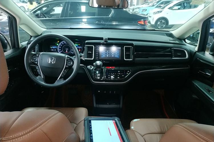 Used Honda Elysion 2019 2.0L Hybrid Supreme Edition Center Console
