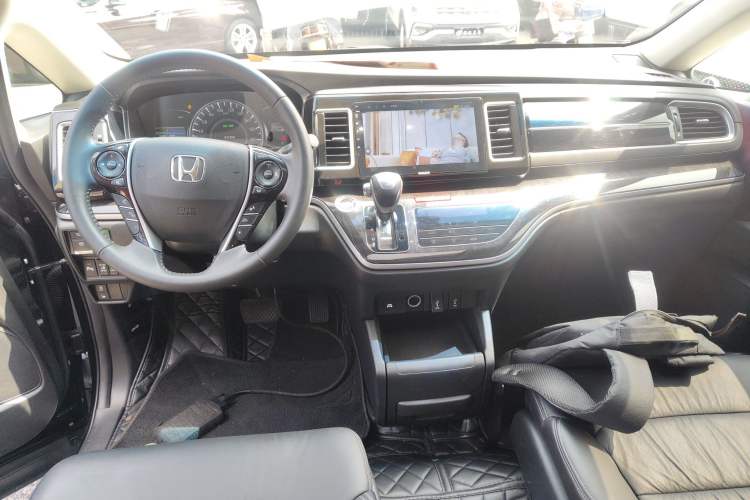 Used Honda Elysion 2019 2.0L Hybrid Luxury Edition Center Console