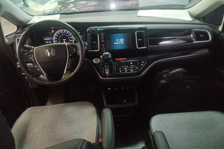 Used Honda Elysion 2019 2.0L Hybrid Luxury Edition Center Console