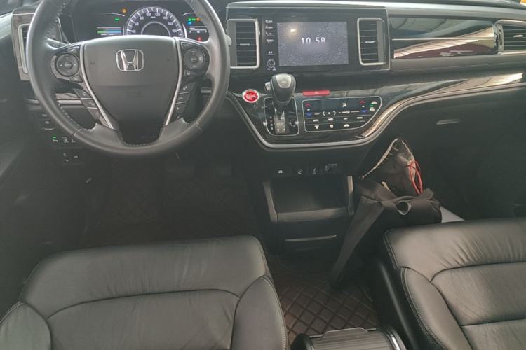 Used Honda Elysion 2019 2.0L Hybrid Luxury Edition Center Console