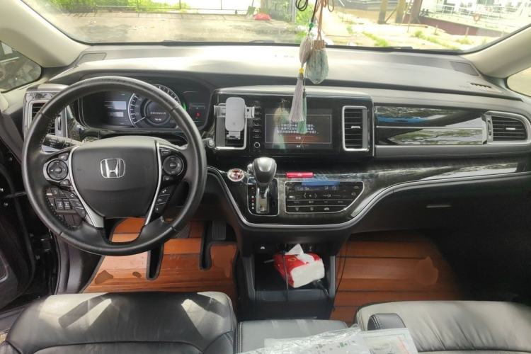 Used Honda Elysion 2019 2.0L Hybrid Luxury Edition Center Console