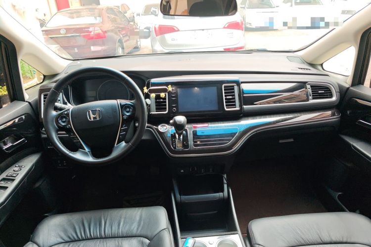 Used Honda Elysion 2019 2.0L Hybrid Luxury Edition Center Console
