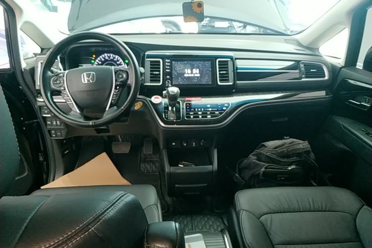 Used Honda Elysion 2019 2.0L Hybrid Comfort Edition Center Console