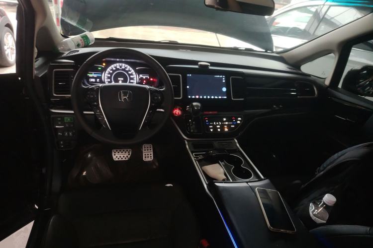 Used Honda Elysion 2019 2.0L Hybrid Luxury Edition Center Console