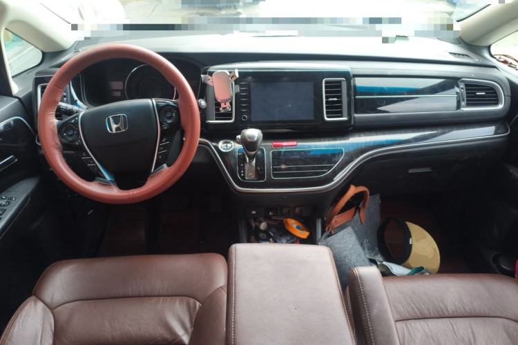 Used Honda Elysion 2019 2.0L Hybrid Supreme Edition Center Console
