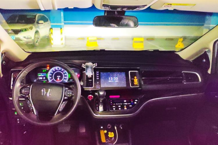 Used Honda Elysion 2019 2.0L Hybrid Luxury Edition Center Console