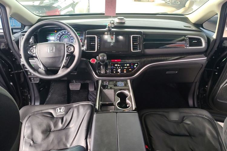 Used Honda Elysion 2019 2.0L Hybrid Luxury Edition Center Console