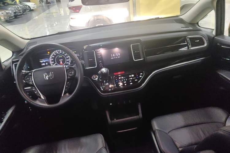 Used Honda Elysion 2019 2.0L Hybrid Luxury Edition Center Console