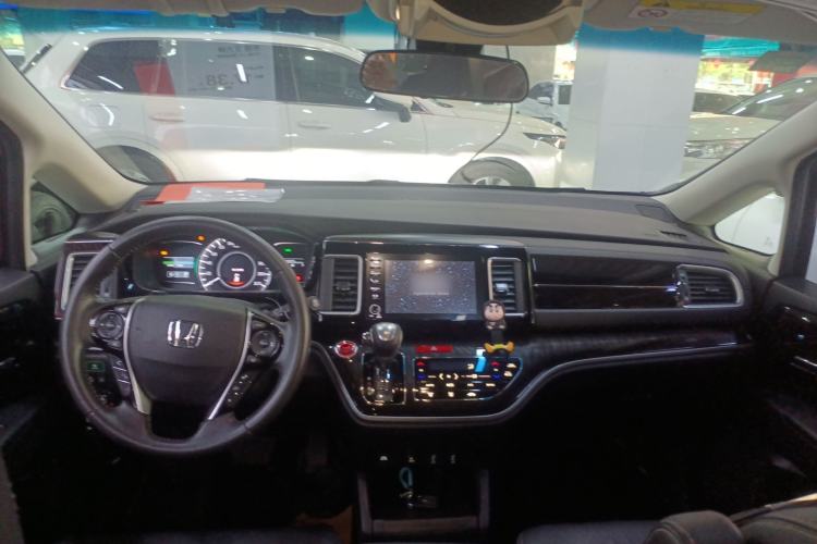 Used Honda Elysion 2019 2.0L Hybrid Supreme Edition Center Console