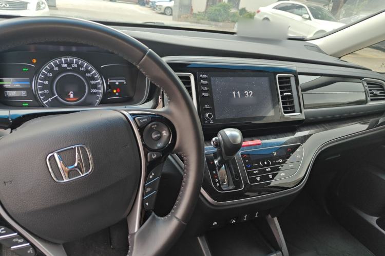 Used Honda Elysion 2019 2.0L Hybrid Luxury Edition Center Console
