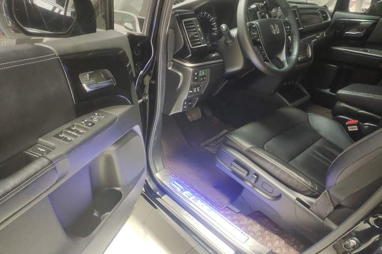 Used Honda Elysion 2019 2.0L Hybrid Comfort Edition Driver Seat