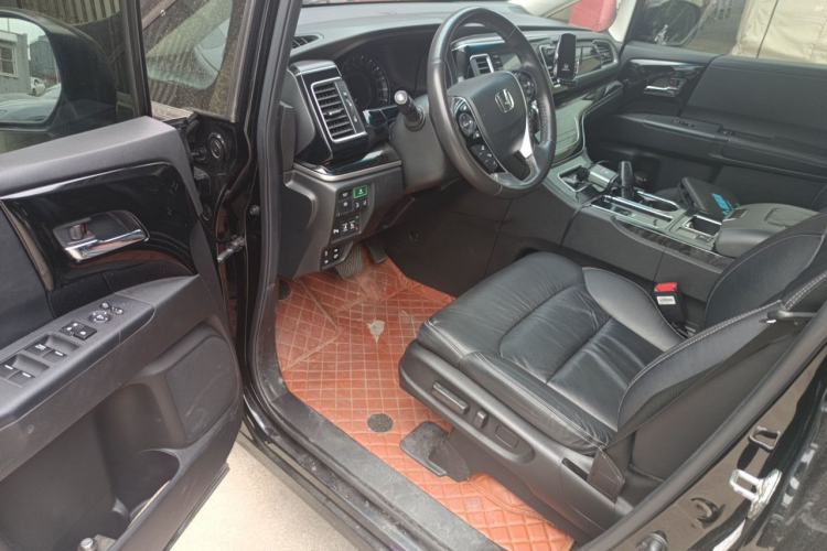 Used Honda Elysion 2019 2.0L Hybrid Comfort Edition Driver Seat