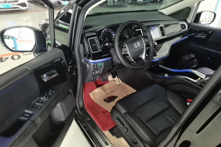 Used Honda Elysion 2019 2.0L Hybrid Luxury Edition Driver Seat