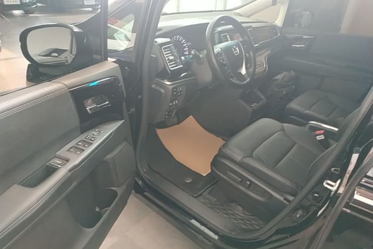 Used Honda Elysion 2019 2.0L Hybrid Comfort Edition Driver Seat