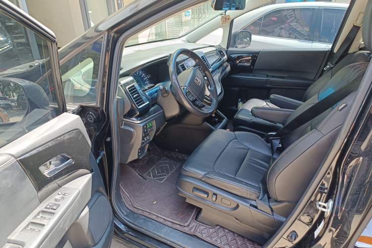 Used Honda Elysion 2019 2.0L Hybrid Luxury Edition Driver Seat