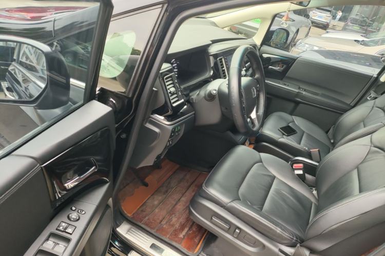 Used Honda Elysion 2019 2.0L Hybrid Luxury Edition Driver Seat