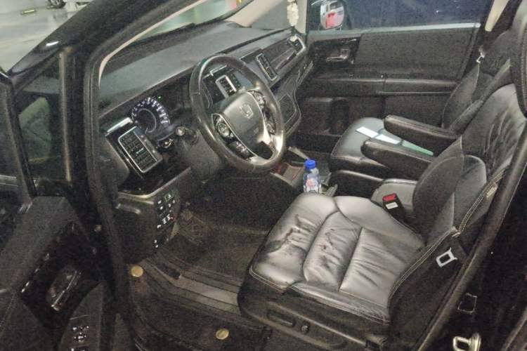 Used Honda Elysion 2019 2.0L Hybrid Luxury Edition Driver Seat