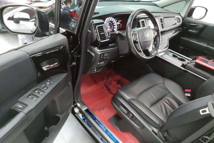 Used Honda Elysion 2019 2.0L Hybrid Luxury Edition Driver Seat
