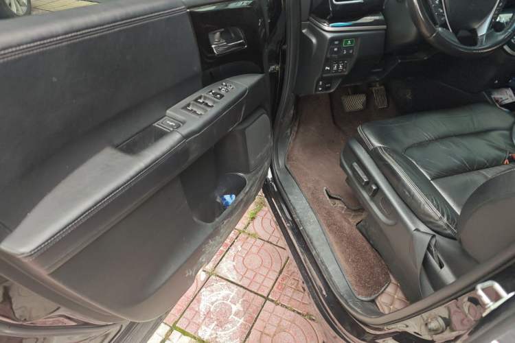 Used Honda Elysion 2019 2.0L Hybrid Luxury Edition Driver Seat