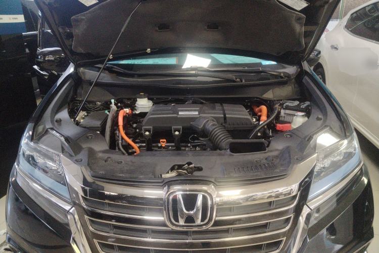 Used Honda Elysion 2019 2.0L Hybrid Luxury Edition Engine Bay