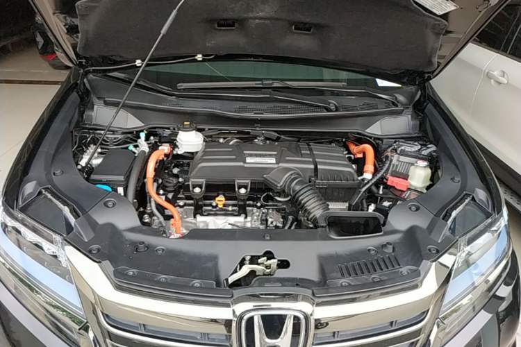 Used Honda Elysion 2019 2.0L Hybrid Luxury Edition Engine Bay