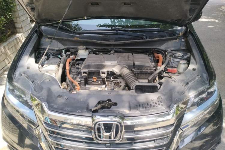 Used Honda Elysion 2019 2.0L Hybrid Luxury Edition Engine Bay