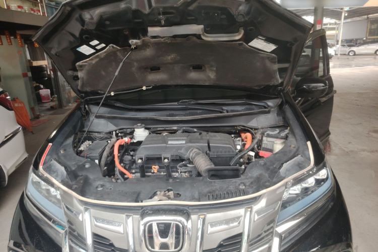 Used Honda Elysion 2019 2.0L Hybrid Luxury Edition Engine Bay
