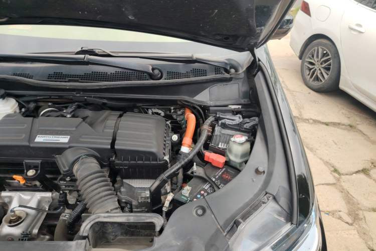 Used Honda Elysion 2019 2.0L Hybrid Luxury Edition Engine Bay Left