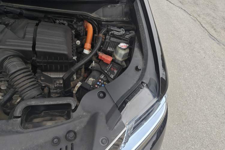Used Honda Elysion 2019 2.0L Hybrid Luxury Edition Engine Bay Left