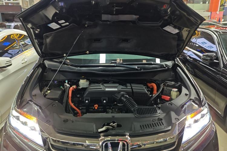 Used Honda Elysion 2019 2.0L Hybrid Supreme Edition Engine Bay